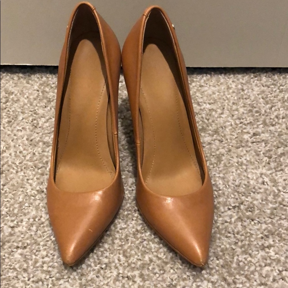 Size 4 Calvin Klein Brady Pumps Nude Pointed Toe